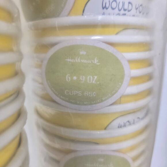 Peanuts Vintage Hallmark Halloween 6 Party Cups 9 fl oz Yellow Linus Lucy Patty - Picture 7 of 10